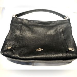Women’s Coach Hobo Scout Purse.  Black Leather with Gold Zippers w/ Side Pockets
